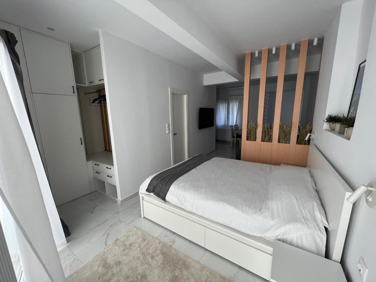 Modern 1-Bedroom Apartment In The City Center Tessalónica Exterior foto