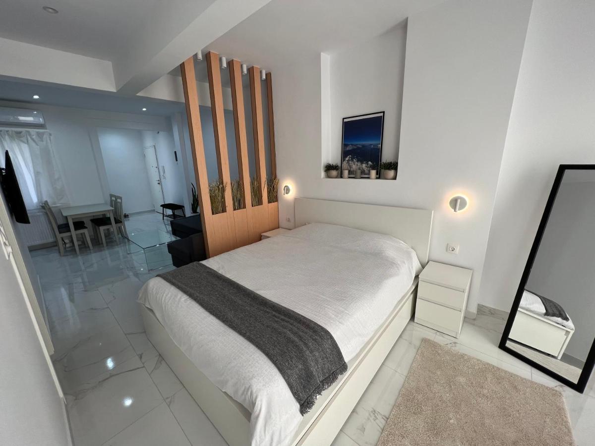 Modern 1-Bedroom Apartment In The City Center Tessalónica Exterior foto