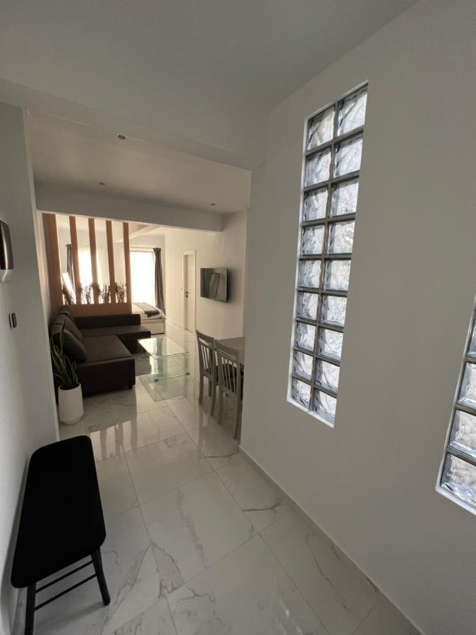 Modern 1-Bedroom Apartment In The City Center Tessalónica Exterior foto