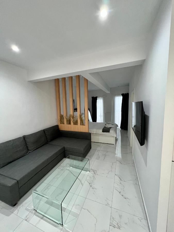 Modern 1-Bedroom Apartment In The City Center Tessalónica Exterior foto